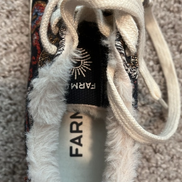 NWT FARM Rio Blue Anika Tapestry Platform Sneakers - Size 5 - Picture 6 of 14